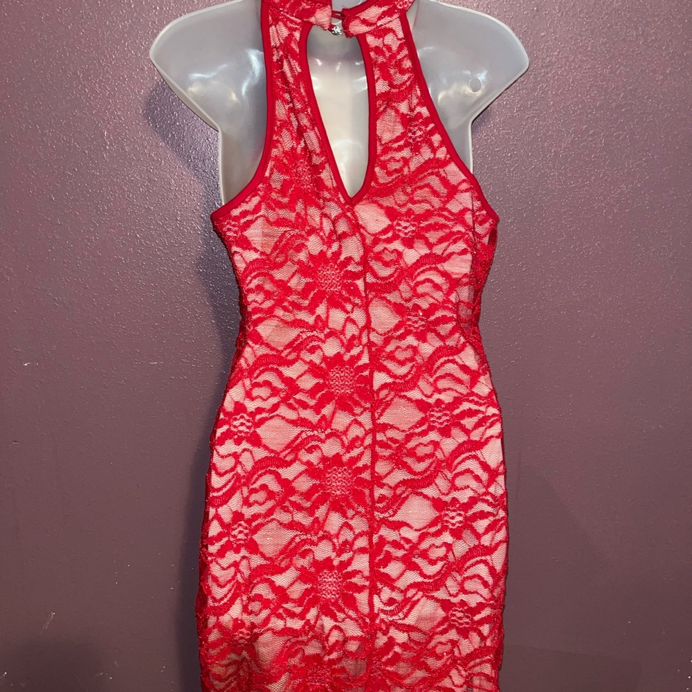 RED DRESS - Picture 5 of 6
